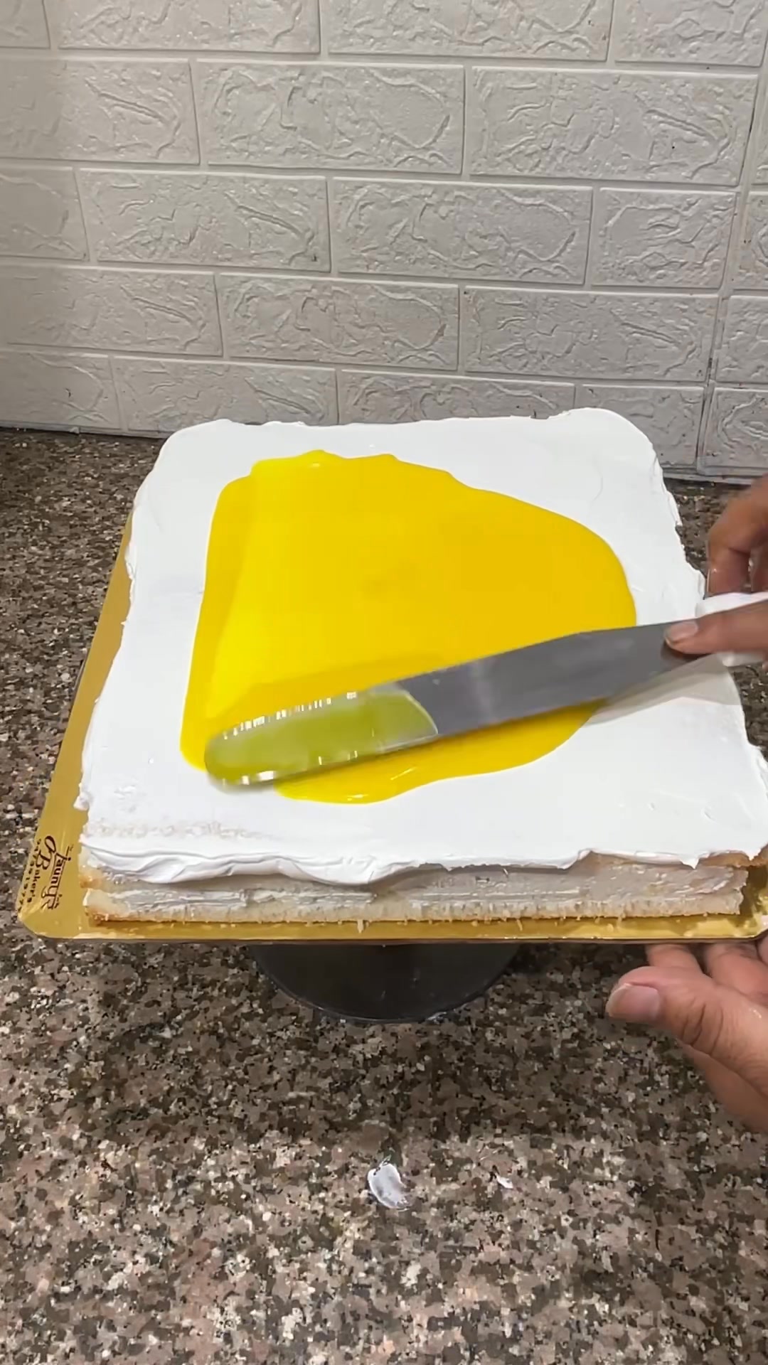 Less Cream Cake Design #cakes #trendingreelsvideo #viralreelsfacebook # ...