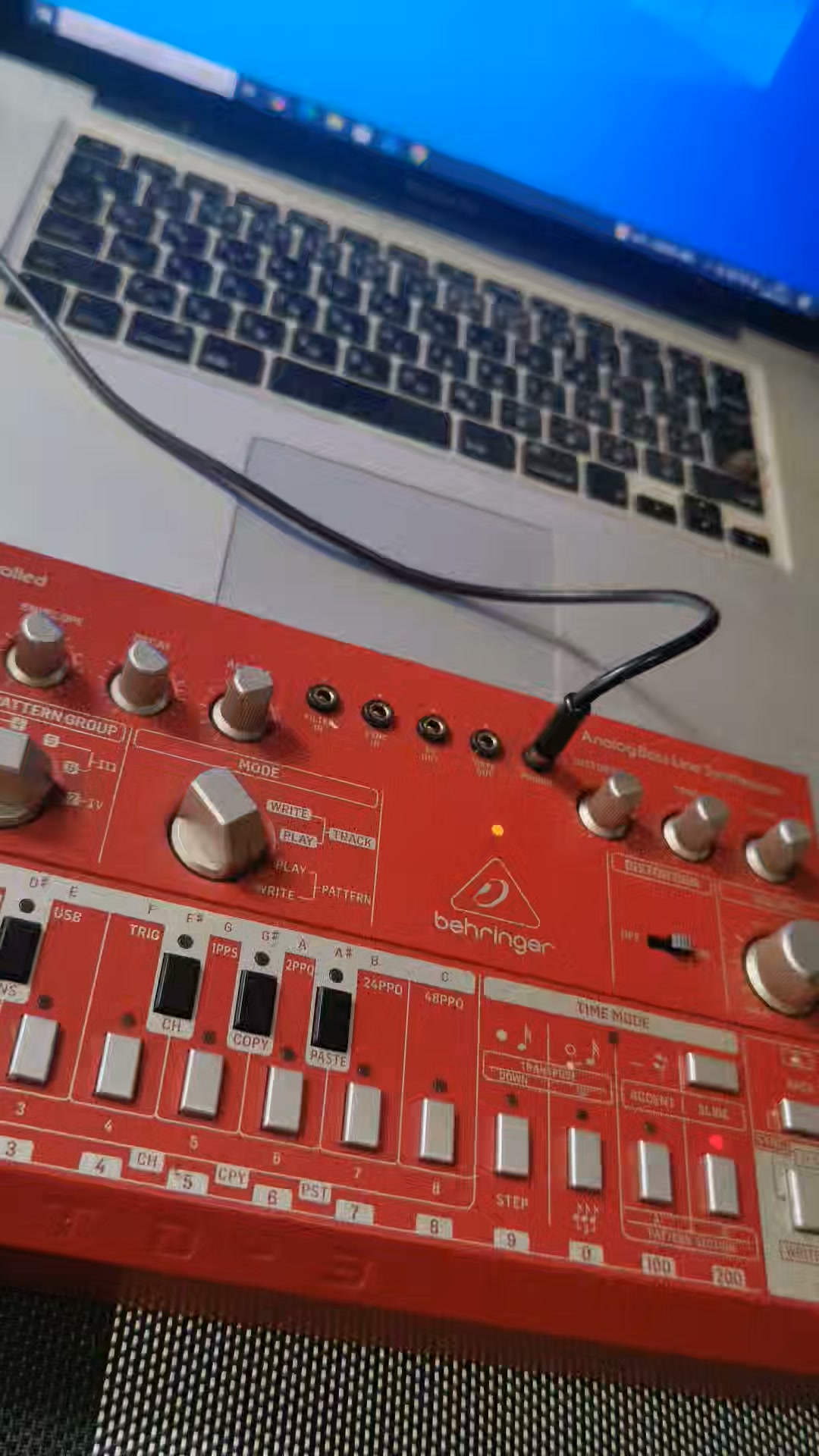 📣 #DefTech アナログレコード発売 いよいよ明日🔥 ＼ 発売日