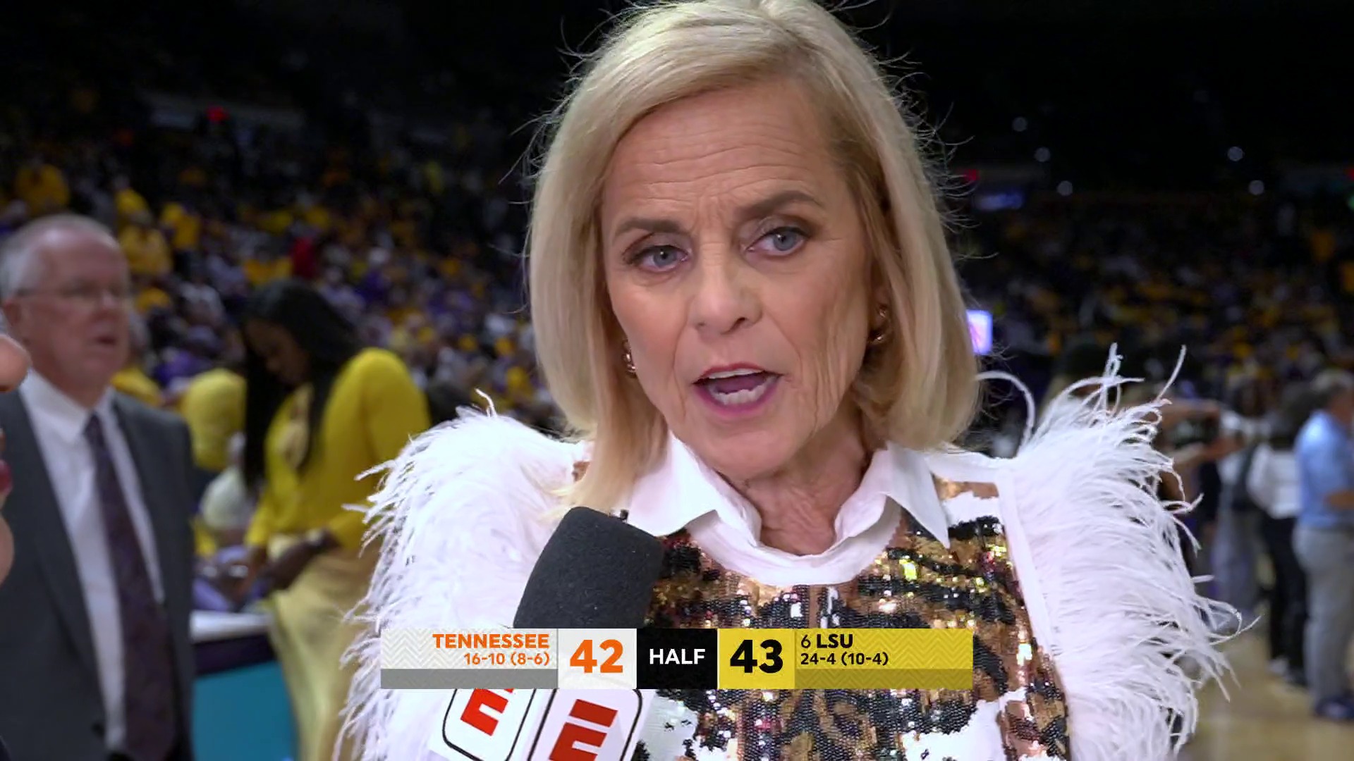 Kim Mulkey didn't hold back on her halftime message for the LSU squad 😅 ,  Watch Tennessee vs. No. 6 LSU on ESPN and the ESPN App 📺 | espnW
