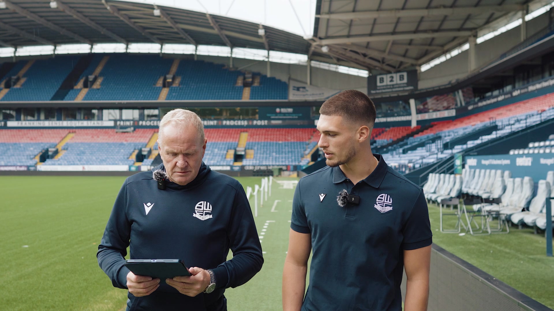 Quickfire Questions | John McGinlay 🤝 Xavier Simons Super John finds ...