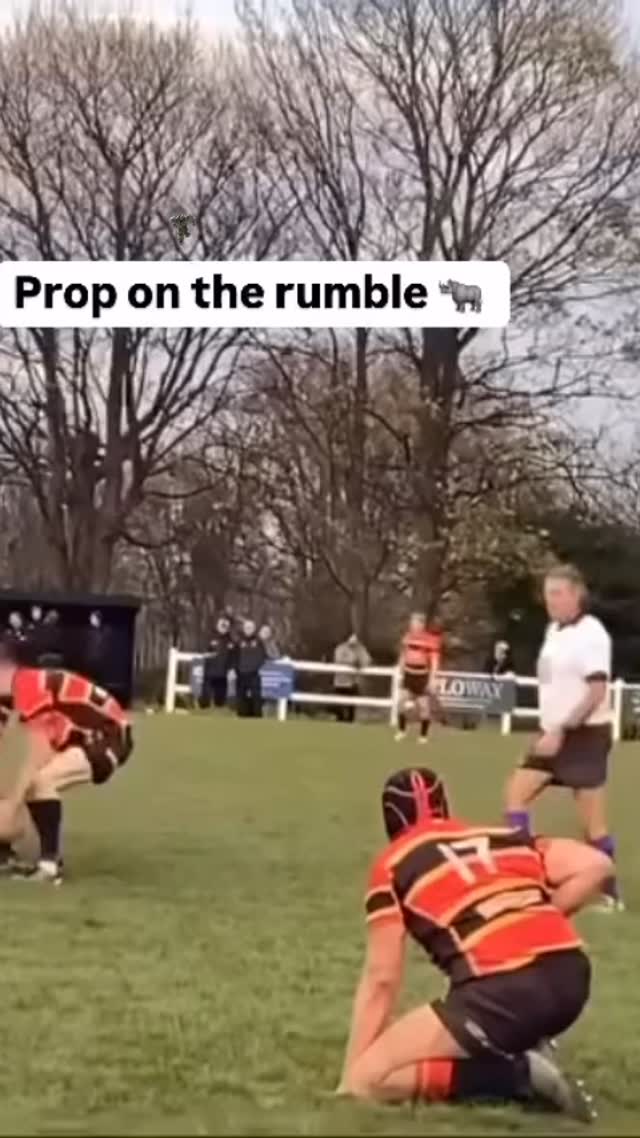 🐝 Throwback Friday! Last time the Bees buzzed into battle with Bramley ...