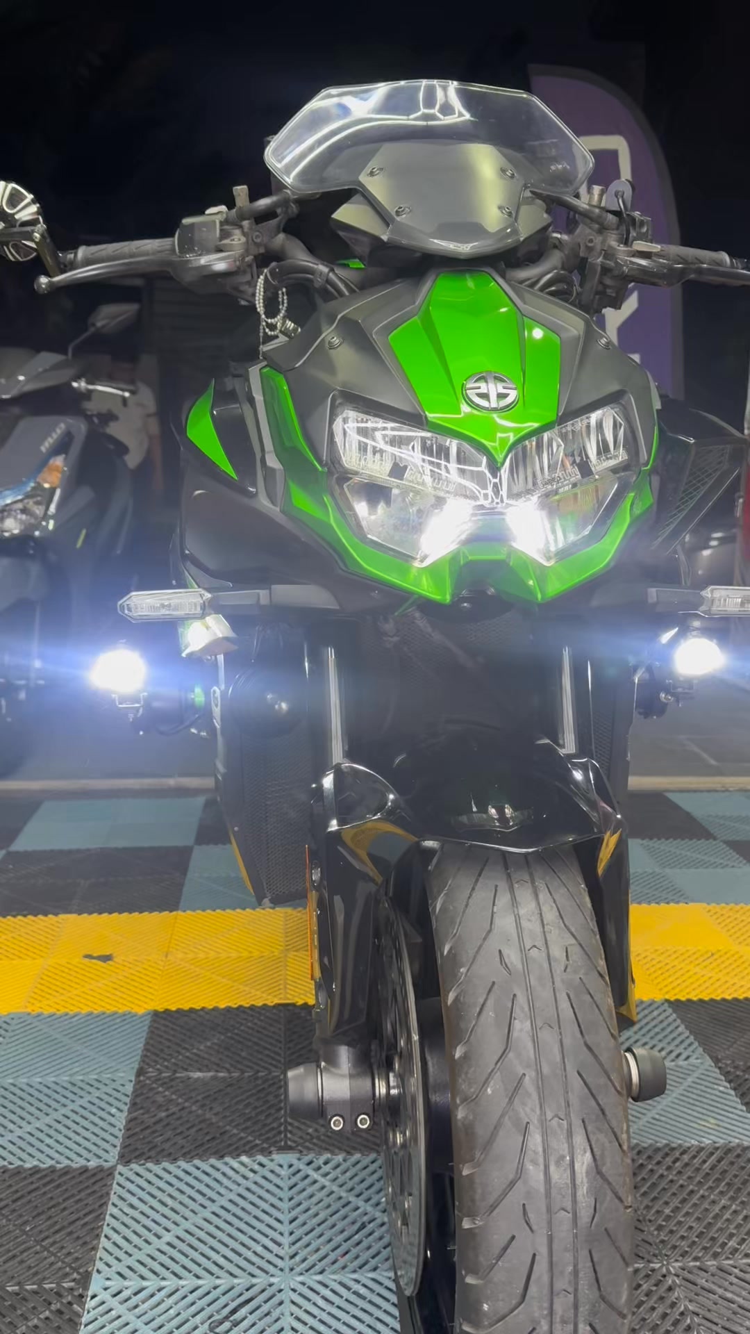Kawasaki ZH2 Auxiliary light setup done ▪️Light set: Senlo M5