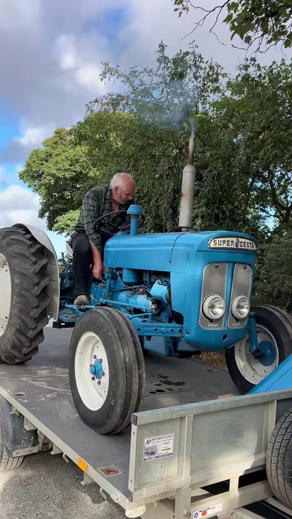 Meet the newest addition 👀 🚜 A Fordson Super Dexta. What a