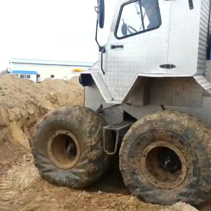 ZYRYANIN 8x8 Articulated Amphibious Vehicle overcomes ALL