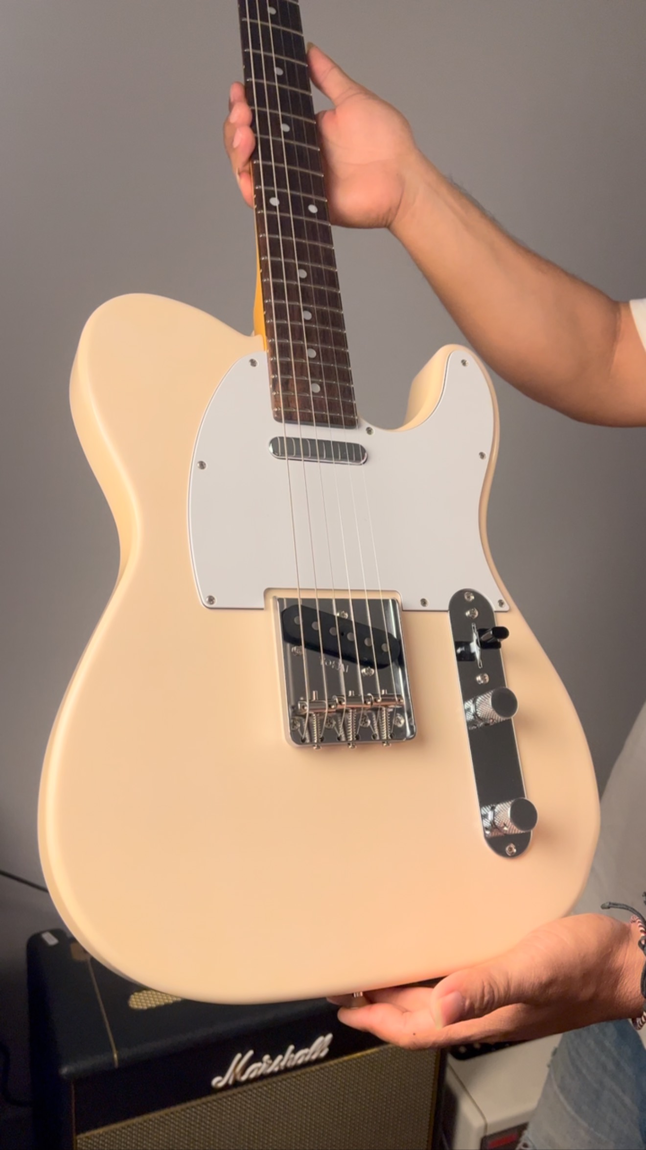 Tokai Breezysound Demo And Features The Tokai brand has returned