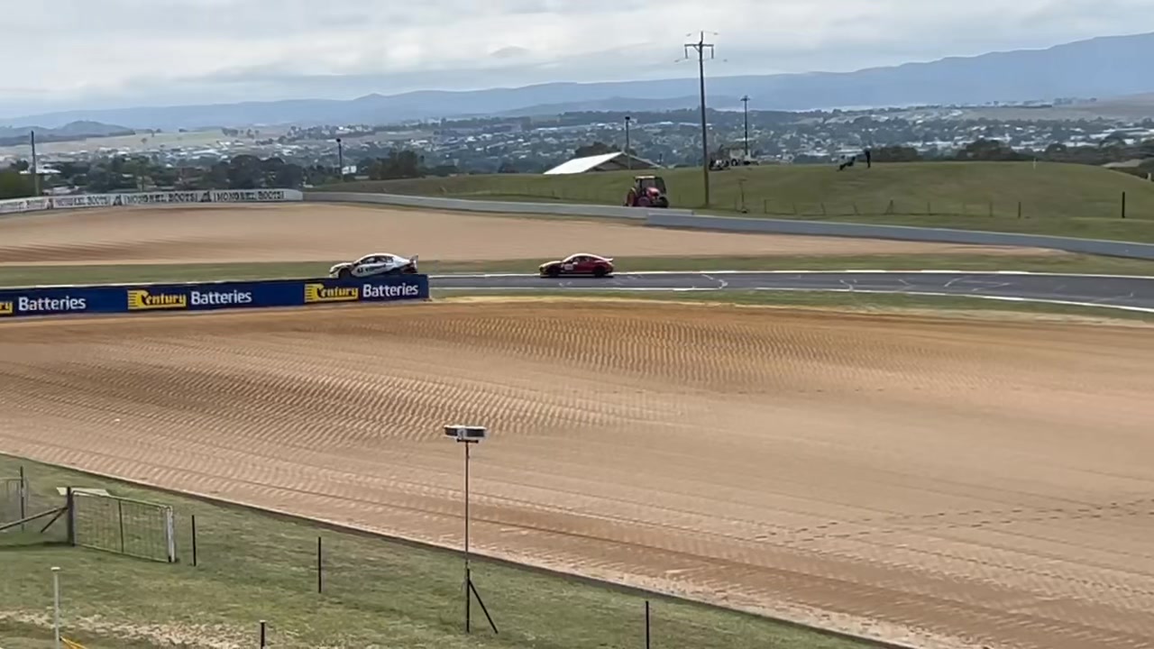 Trackside video coming into the chase. What a track, what a place ...