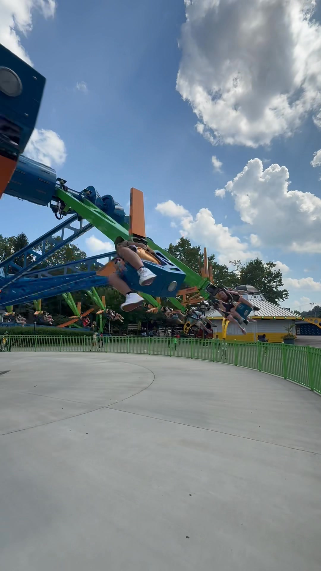 Kennywood's King Kahuna top spin ride