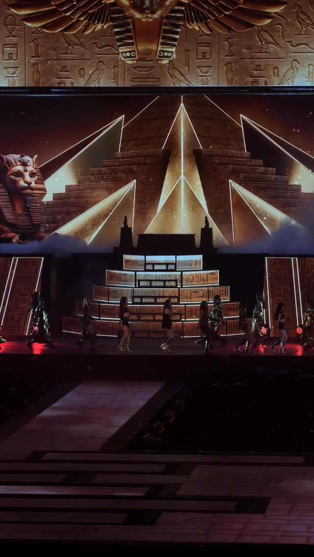 Abracadabra จงรัก จงหลง at ‘RISER CONCERT : THE FIRST RISE’ ️‍🔥🐱 # ...