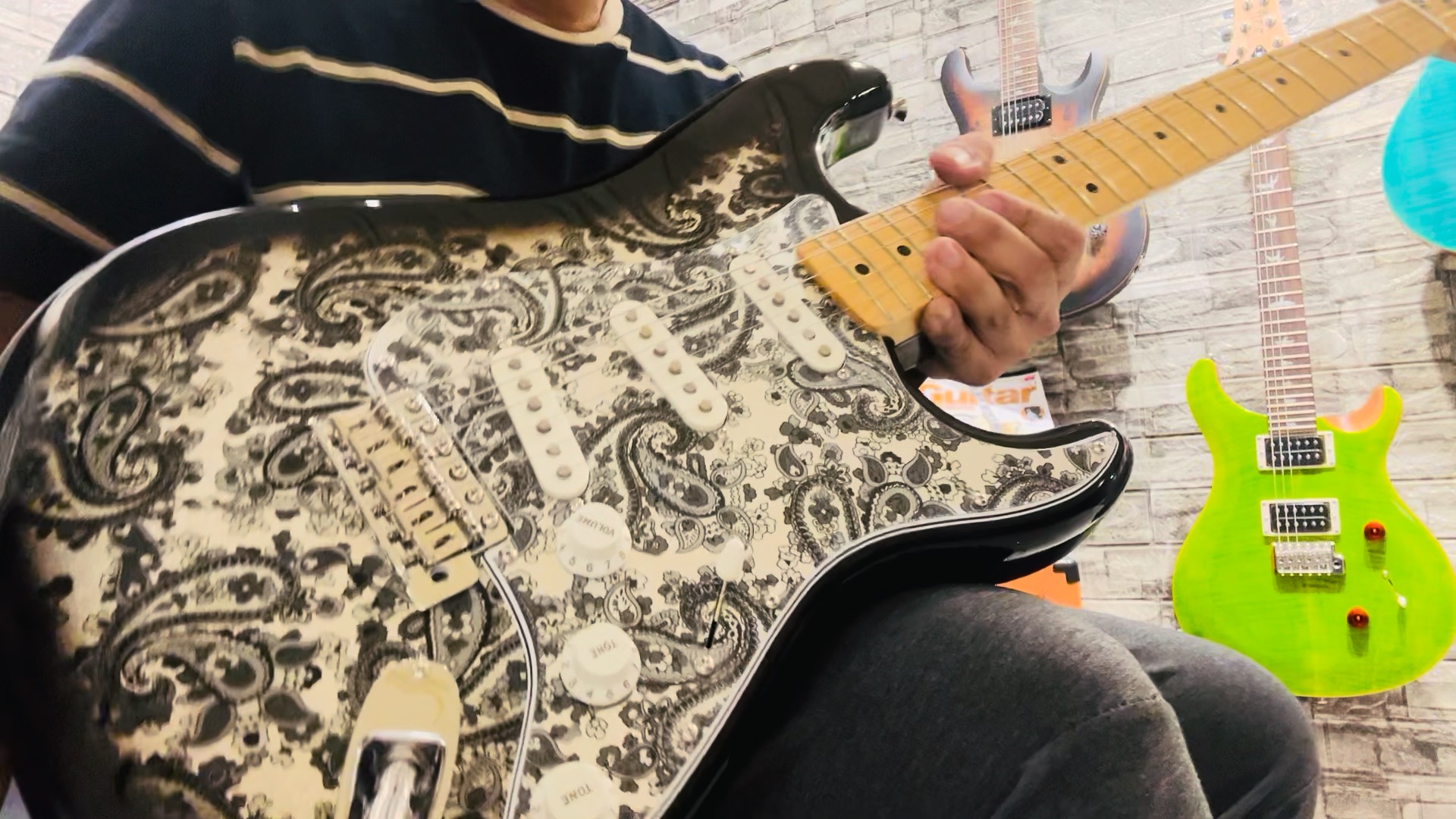 Fender Made in Japan Limited Edition Stratocaster - Black Paisley