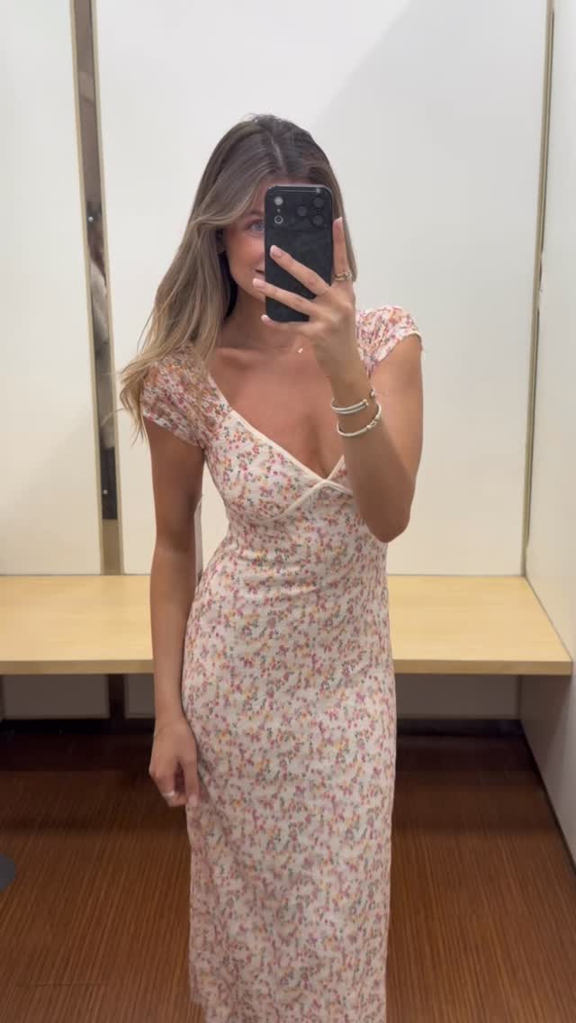 Hop into Easter with looks that bloom! 🌸🐇 From gentle pastels to bright spring colors, Boscov’s has your perfect outfit waiting. #SpringOutfit #EasterFashion #Boscovs | Boscov's