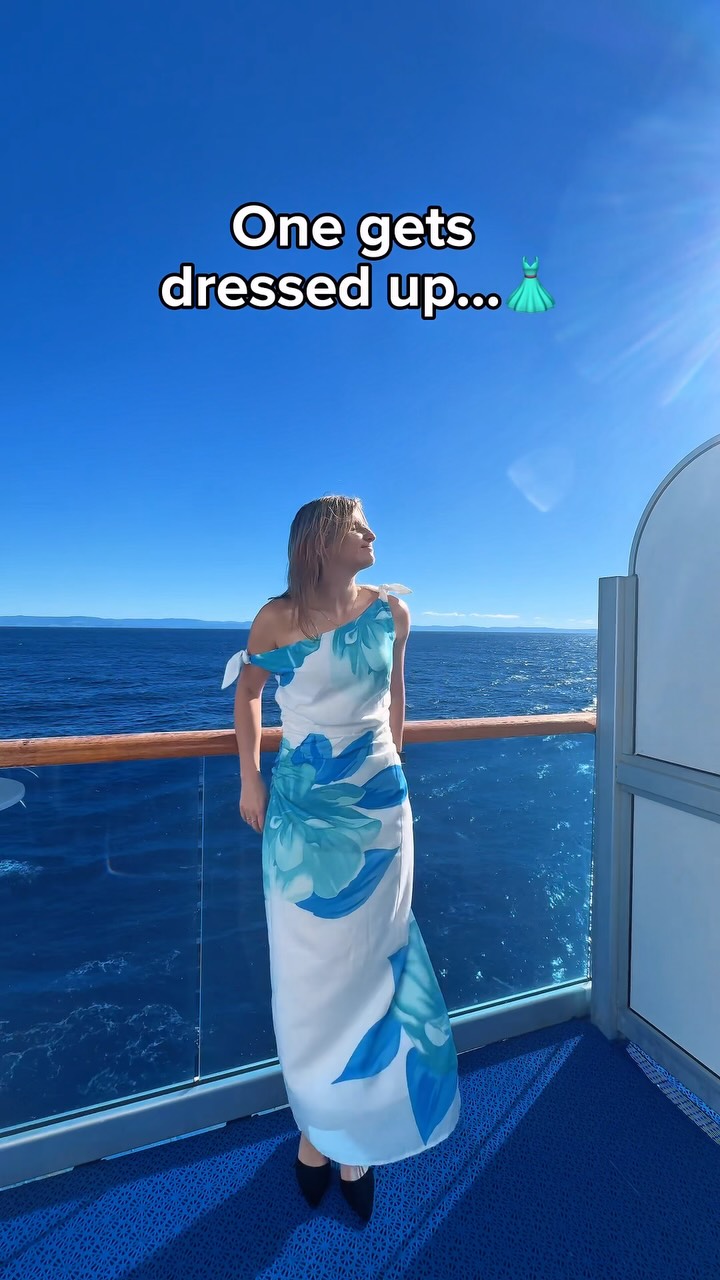 denim maxi dresses on sale Skyline Chic Smocked Dress Size:EU 35.5/US 5.5 The Denim Smocked Tank Sale Resort Wear Umbrella Gown One Piece