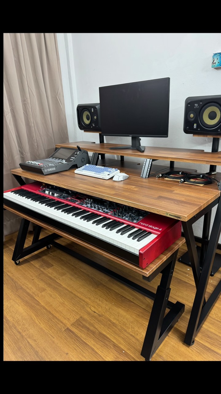 Wavebone Headquarter Studio Workstation Desk with Height