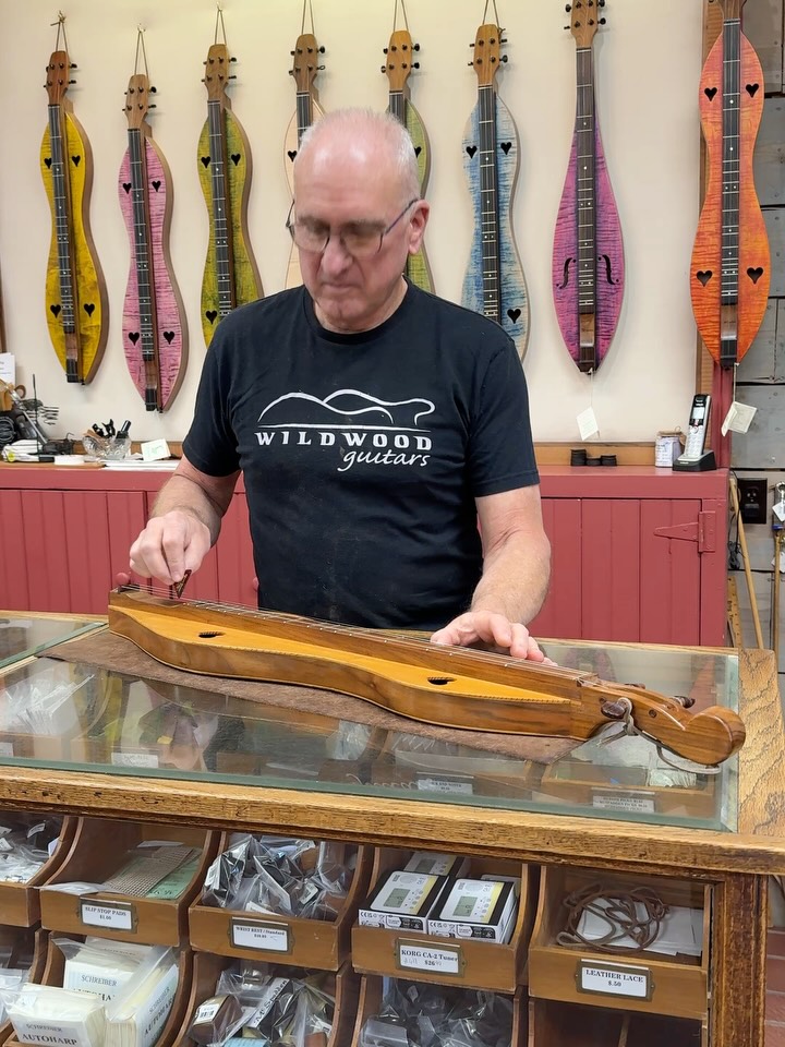 Vintage McSpadden dulcimer on display at The Dulcimer Shoppe