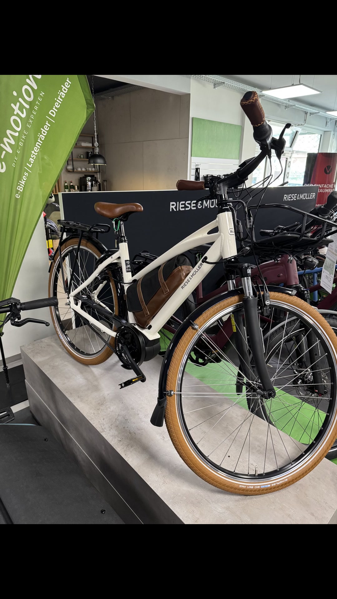 neue garmin fahrradcomputer Edge 1040 Solar GPS Cube Stereo Hybrid 120 Category:E Bike_Mach1 ER 10  Doppelwandig Aluminium für besondere Stabilität und gute Fahreigenschaften Steckerausführung:Typ B