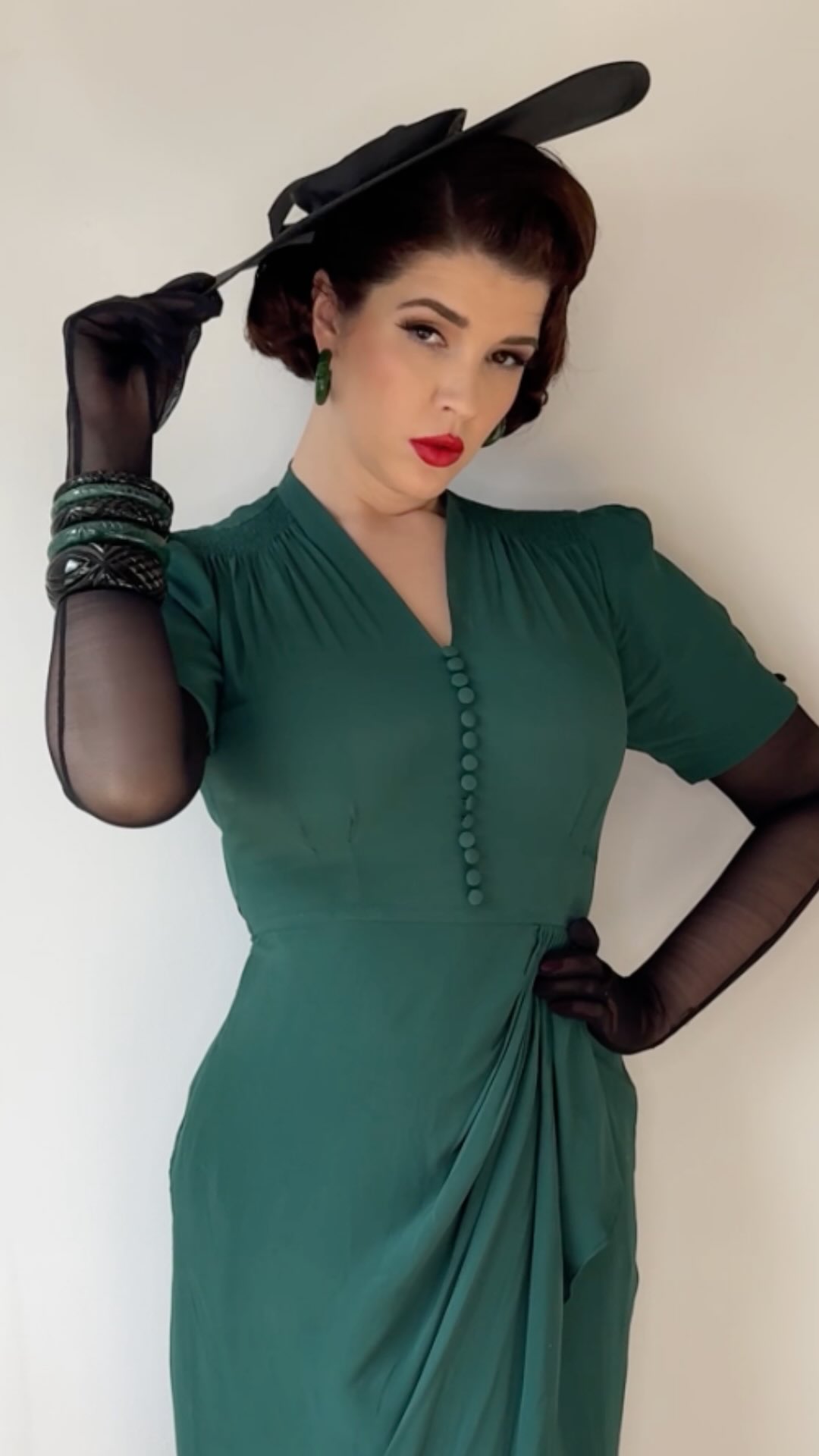 1940s lady goodwood revival dress code Revisiting Style for 🏁 It’s time to reshare this style inspo for Goodwood Revival. @scarlettluxe showcases four distinctive looks from our collection, each capturing a different Style:Belts