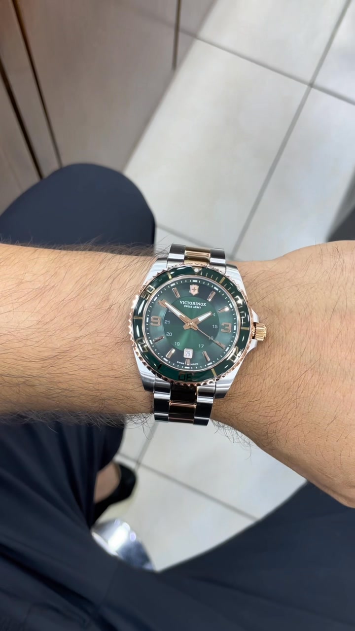 The perfect blend of deep green and rose gold — bold, refined, and