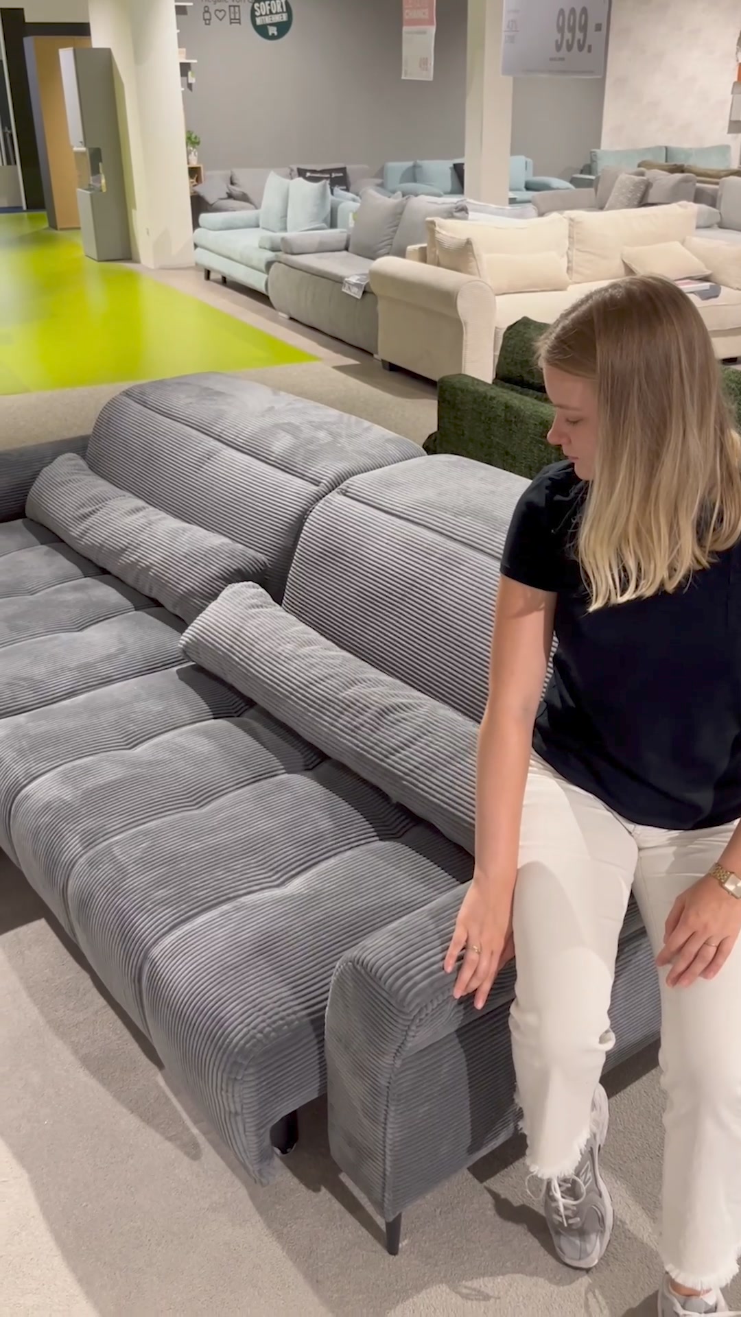Jetzt neu bei porta - Ecksofa Ray! 🛋️🤩 Wie findest du das Sofa? , Wir lieben Cord uns insbesondere Sofas mit praktischen Funktionen. 😉, Ecksofa Ray: https://bit.ly/3z2Q83a | porta Möbel