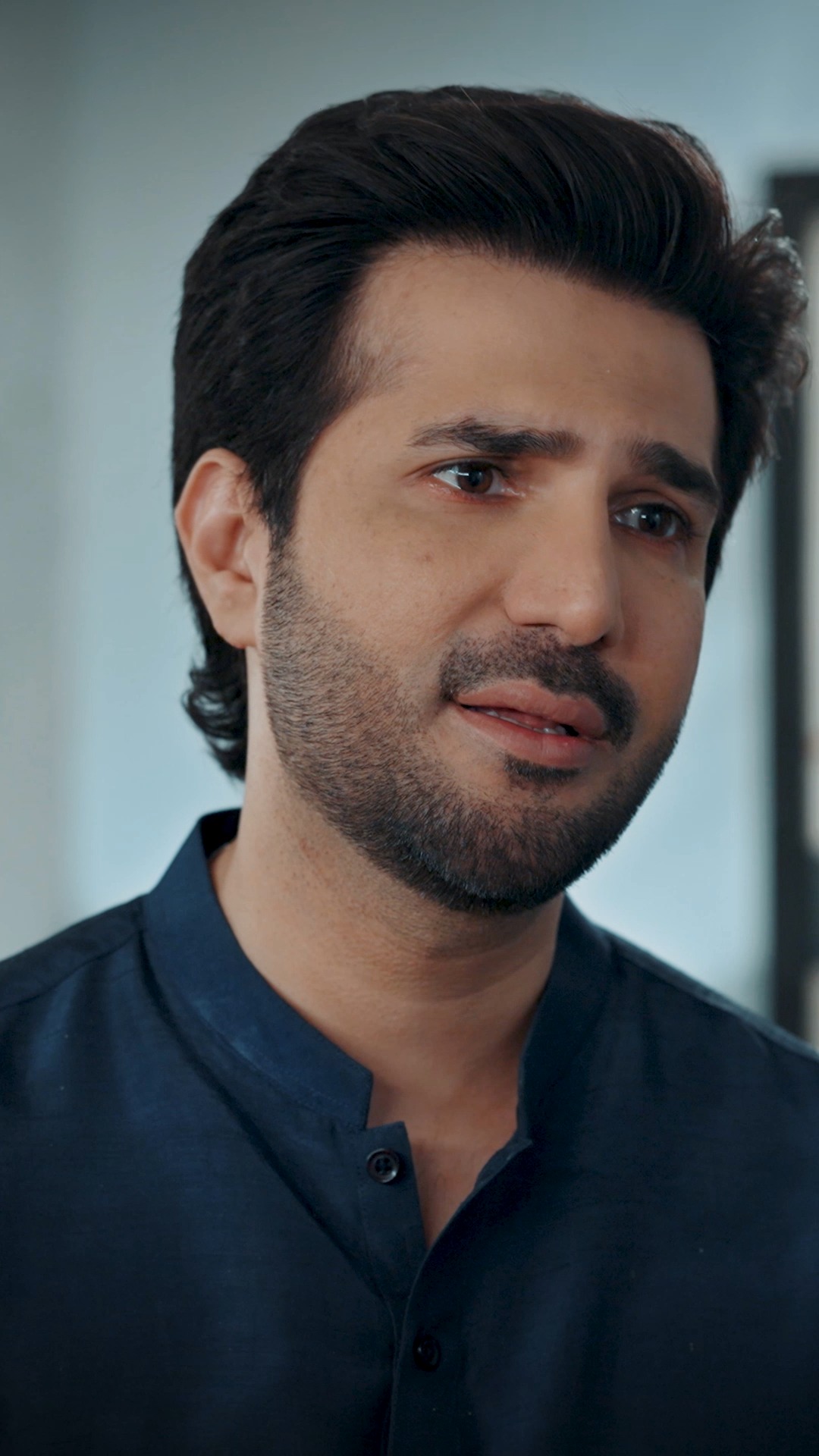 Adnan bilkul bhi khush nahi hai shadi se. Watch #SaraAapi every Mon-Tue
