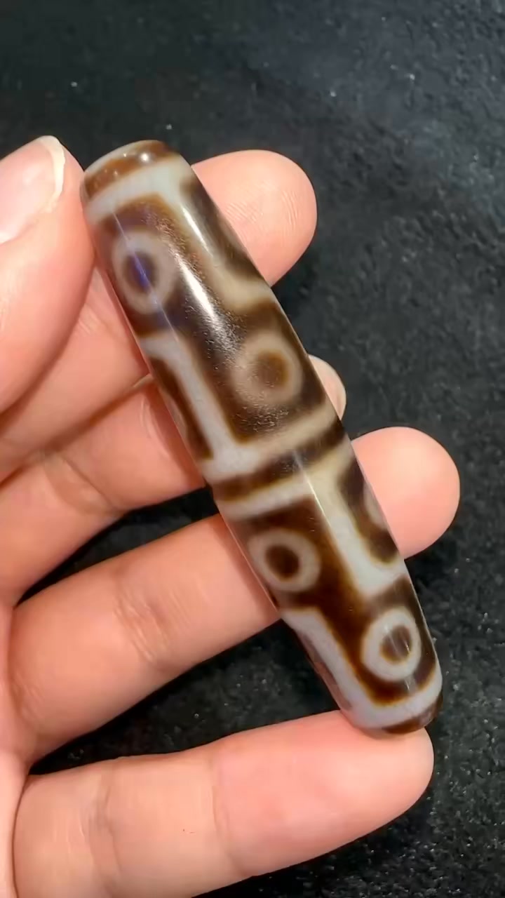 台湾良品爆满朱砂十二眼天珠尺寸14x60mm | 鸿福天珠HongFu Dzi. | Facebook