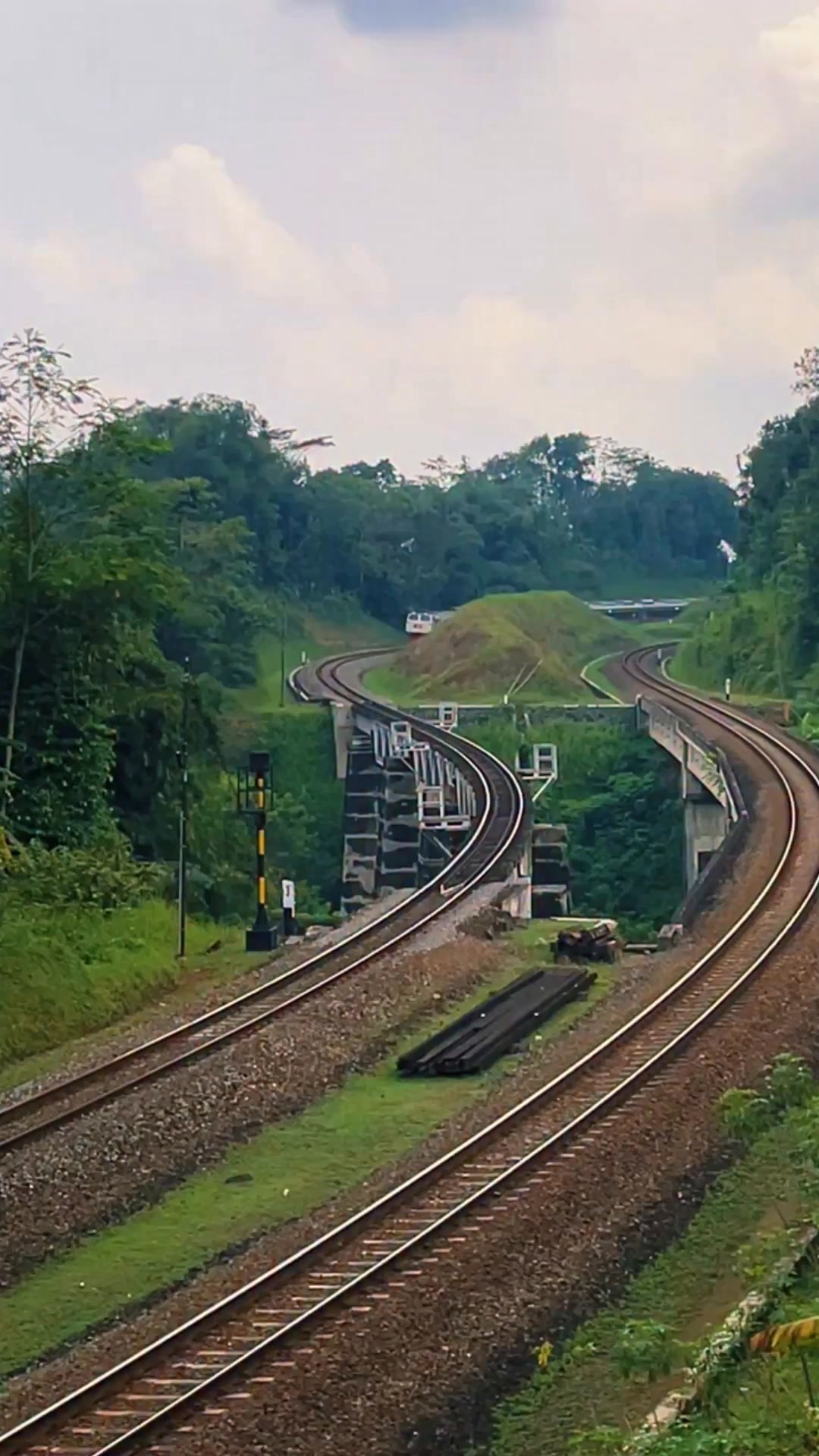 Kereta api sultan nenyala bosq🔥 #Kai #railway #keretaapiindonesia ...