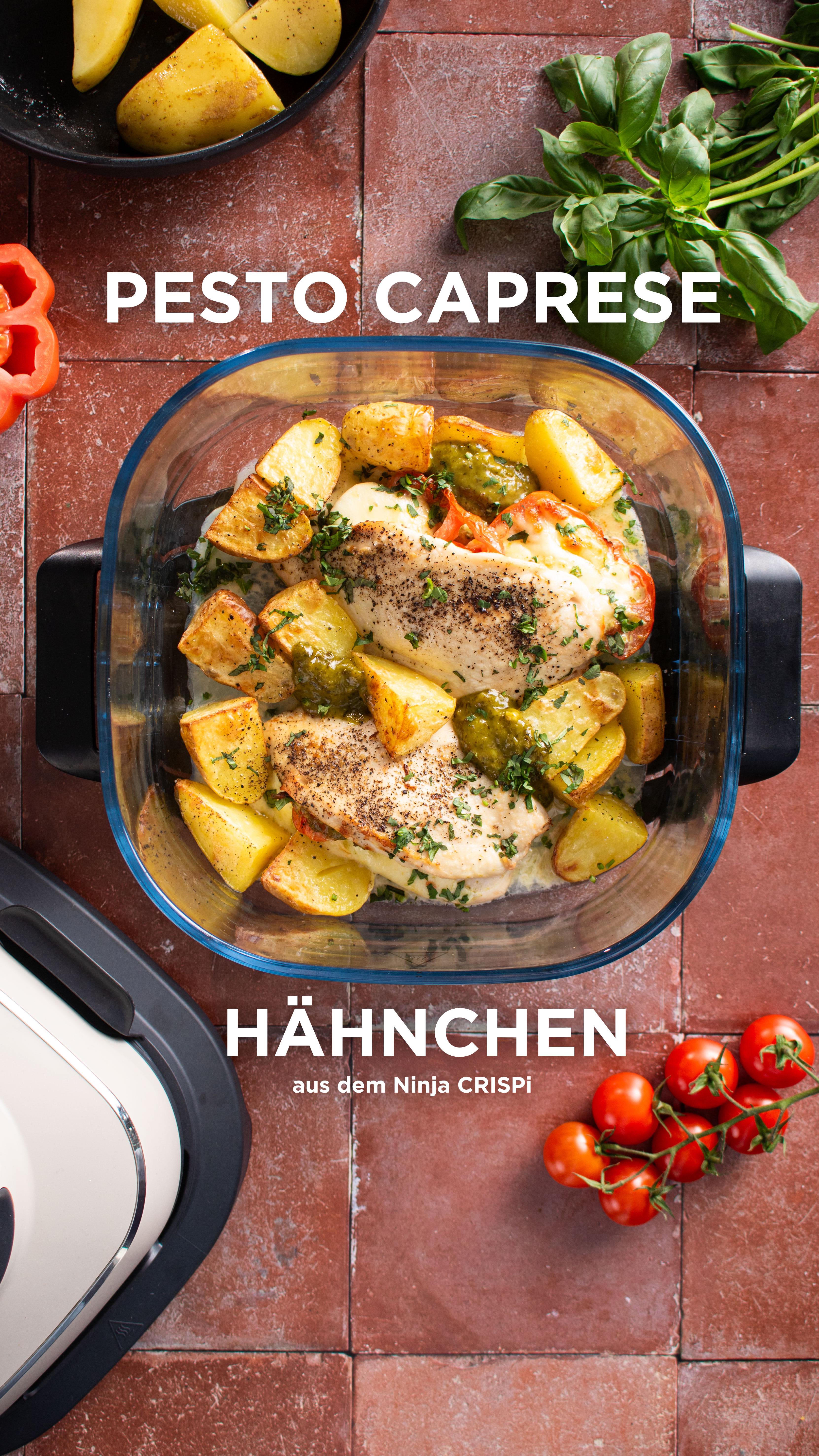 🍗🥔 REZEPT: Pesto Caprese Hähnchen mit Röstkartoffeln, Dieses Pesto Caprese Hähnchen aus dem Ninja CRISPi Glas-Airfryer eignet sich perfekt für Meal Prep. Frisches Basilikum-Pesto, zartes Hähnchen und