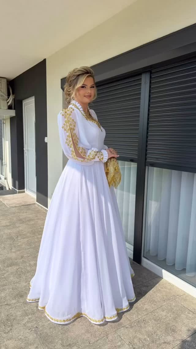 Albanian Bride 😍❤️ #exclusivedress #couture #unique #loveit #tinacreative #gjakove #thebestone #traditionalcouturetina #tjeterNIVEL #LIDER 🥇🥇🥇🥇🥇 | Sallon Nuserie 