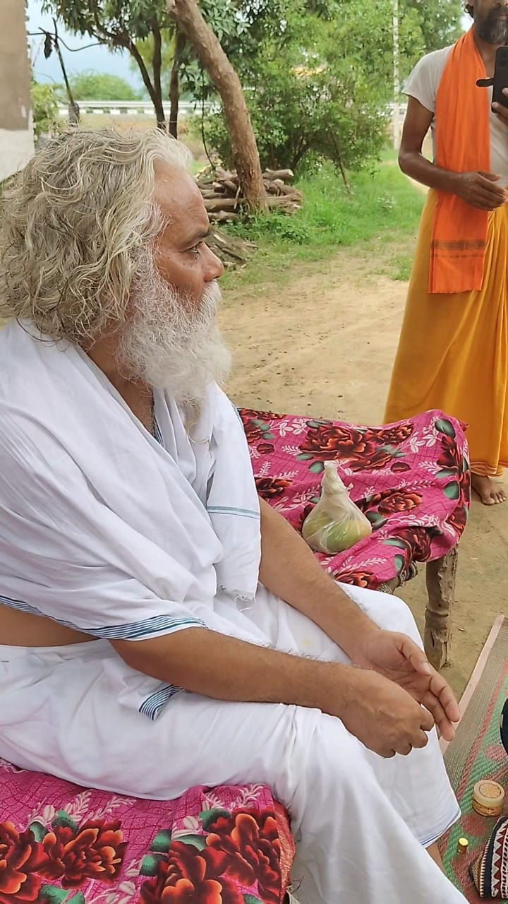Sant Shri Anil Pathak Ji Maharaj