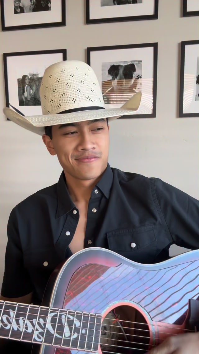 A little Conway never hurt nobody! • #DzakiSukarno #CountryMusic