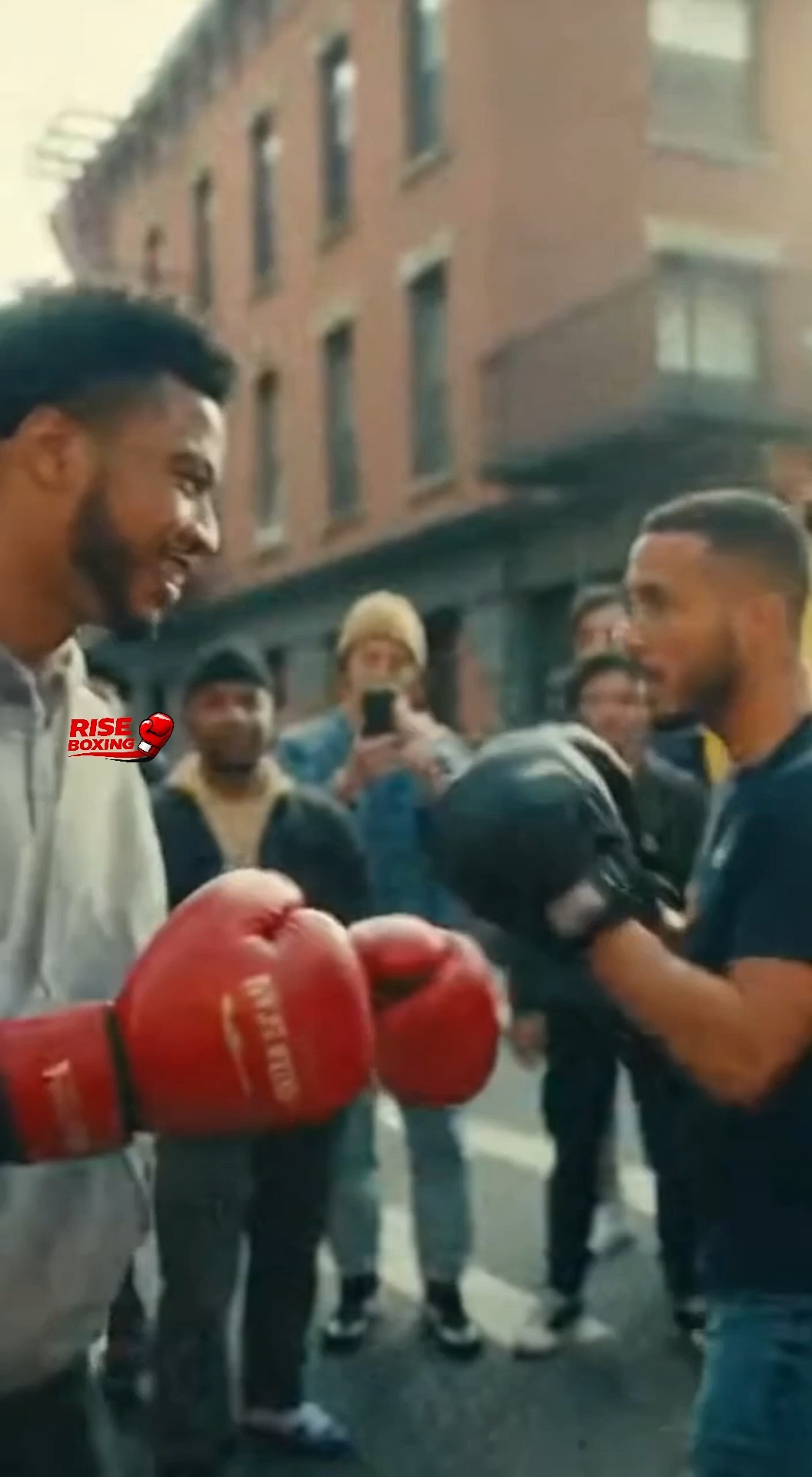 Gali mein do dost casually boxing practice kar rahe hain, no ring, no ...