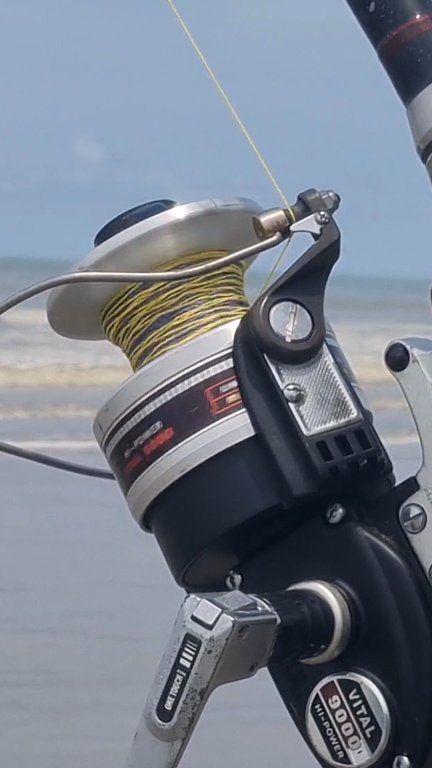 drone fishing rod and reel SwellPro Fisherman FD1+ WaterProof 1 pair of propellers 1pcs battery SwellPro Fisherman FD1+ is an entry Drone fishing | olympic 9000