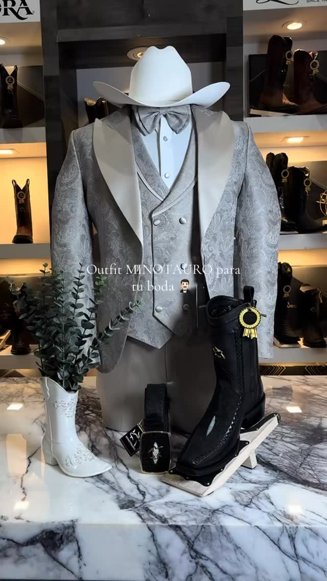 ESPECIAL $399.99 Saco chaleco pantalón y moño con camisa de regalo ...