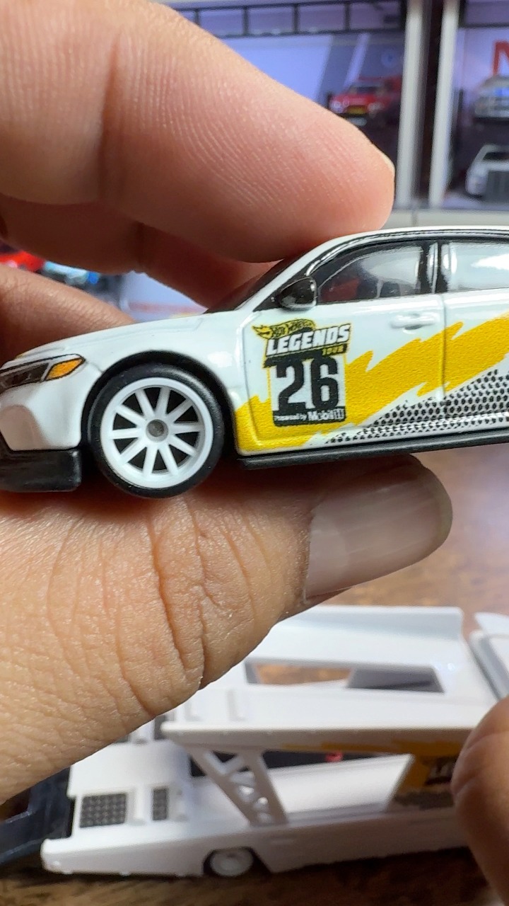 I finally got my hands on the 2026 Legends Tour exclusive and