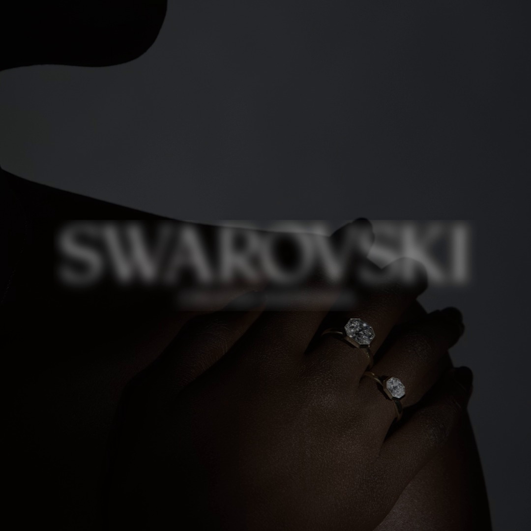 Octagonコレクションには、輝きを引き出すSwarovski独自のカットが施