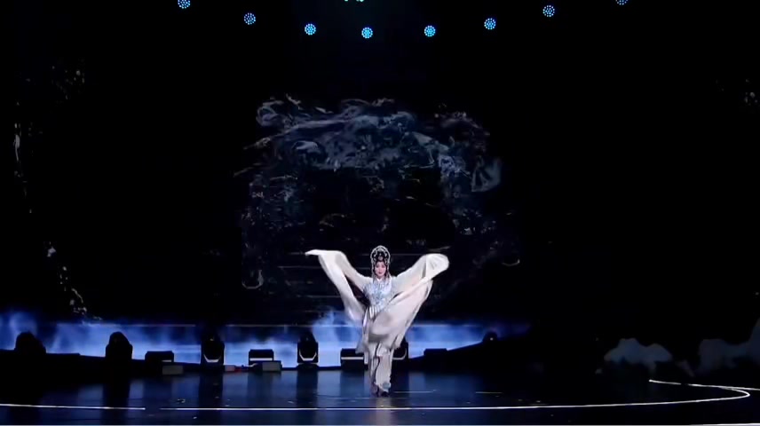 花旦黄紫茵 | Cantonese opera in Singapore 粤剧在狮城 | Facebook