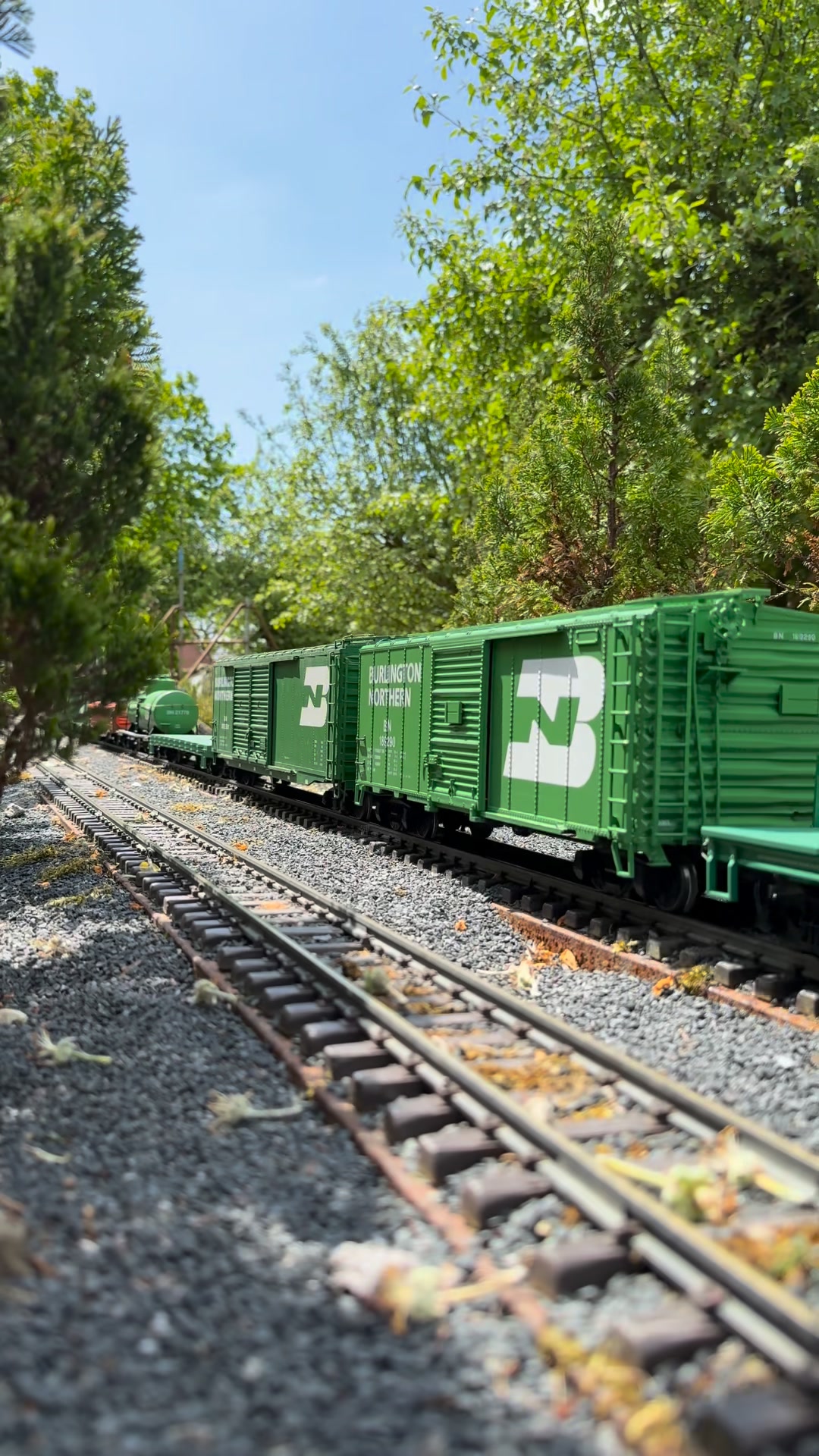 Is this model train an Atlas or Kato Burlington Northern?