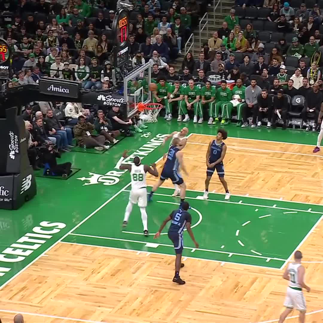 A block & a bucket for Walsh 😌 | Boston Celtics