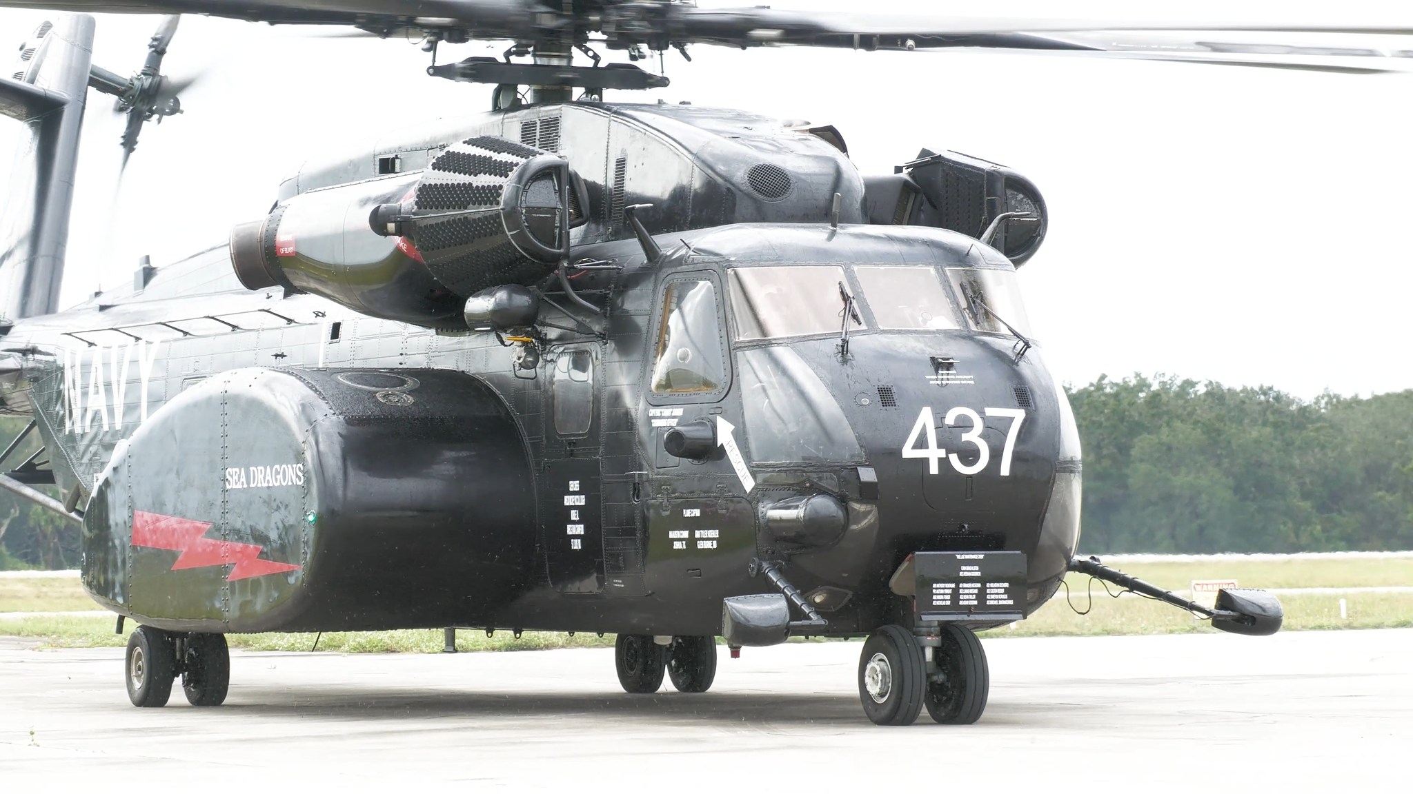 Experience the unforgettable arrival of the mighty MH-53E Sea