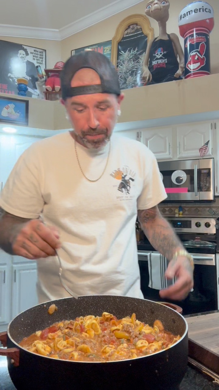 One pot Friday family pasta #chefdickskitchen #chef #homechef #cooking ...