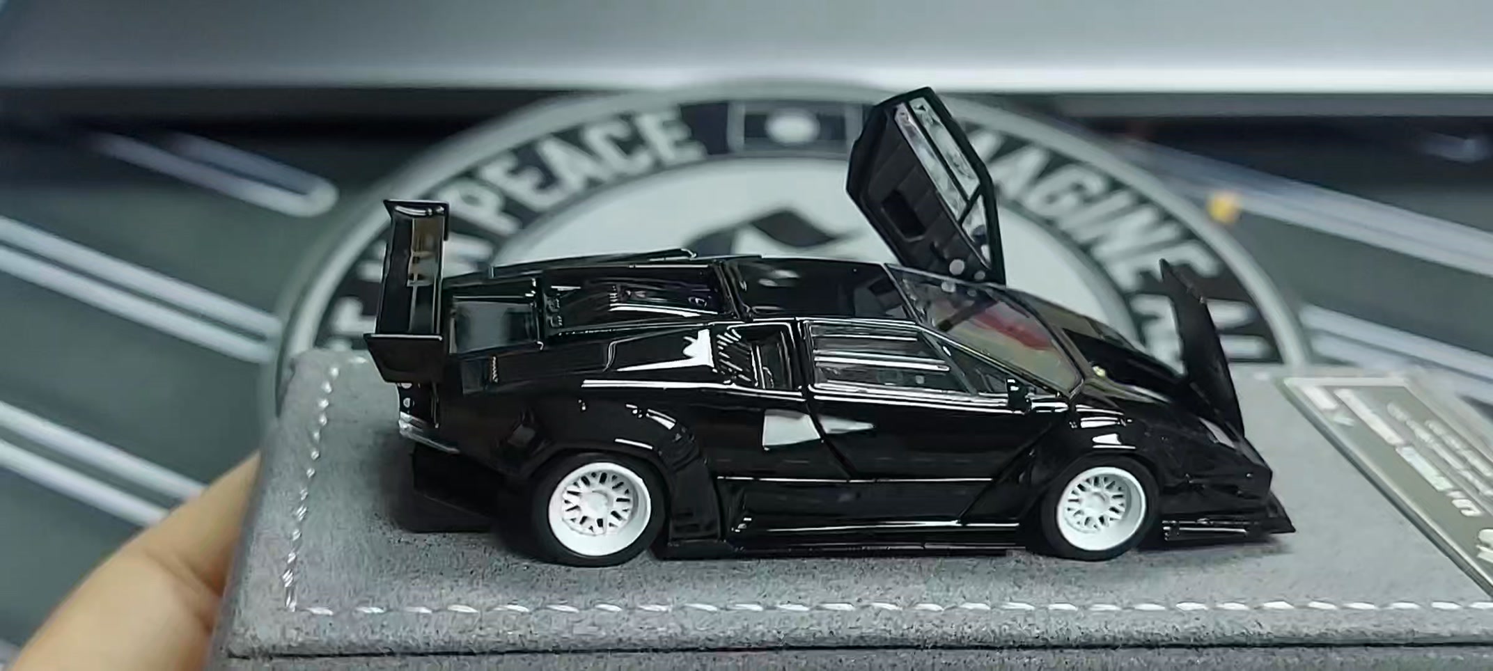 Top Art 1/64 Lamborghini Countach LBWK diecast review