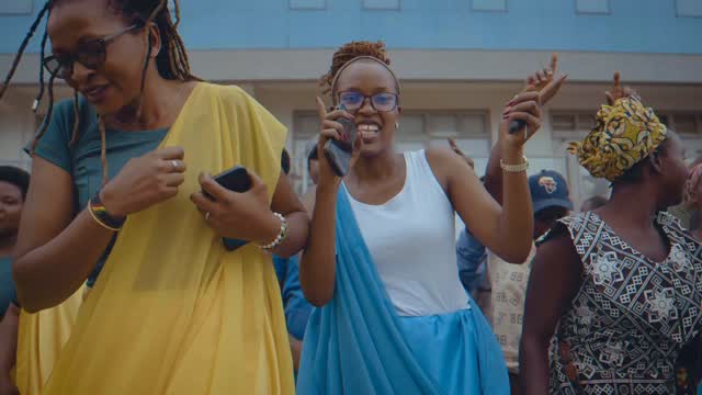 Do you want to know why Rwandans are cheering on the riders in their ...