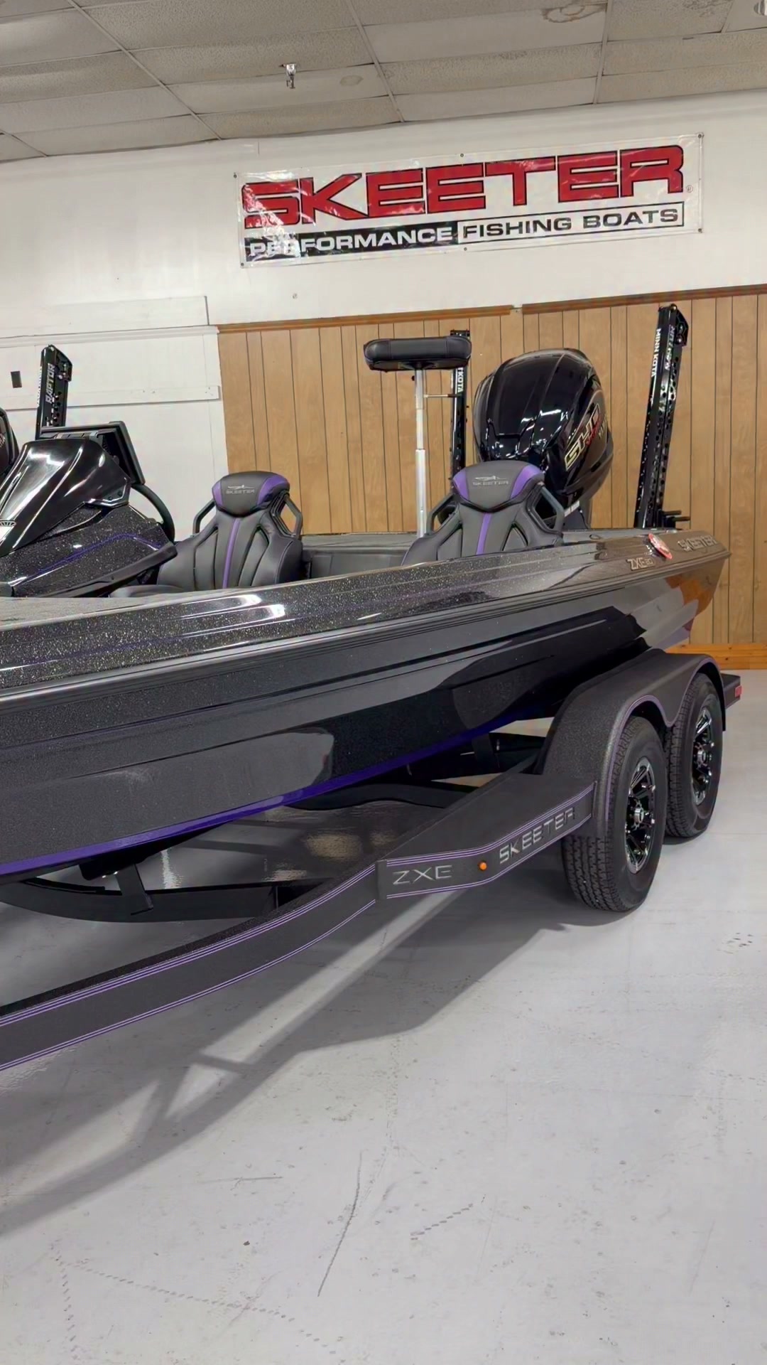 Boat of the day! 🔥 How about this 2027 Skeeter ZXE 21! 😍🎣 Check