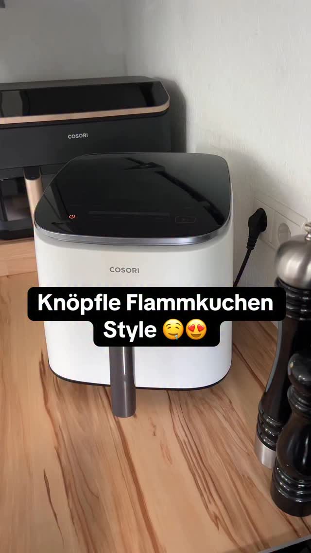 ✨ Knöpfle aus dem Airfryer im Flammkuchen-Style ✨ *Werbung wegen Markeninhalt / Verlinkung @cosori.deutschland , 🥔 500 g Knöpfle (Kühlregal), 🥄 1 Becher Crème Fraîche Light, 🥓 150 g Schinkenwürfel, 🧀