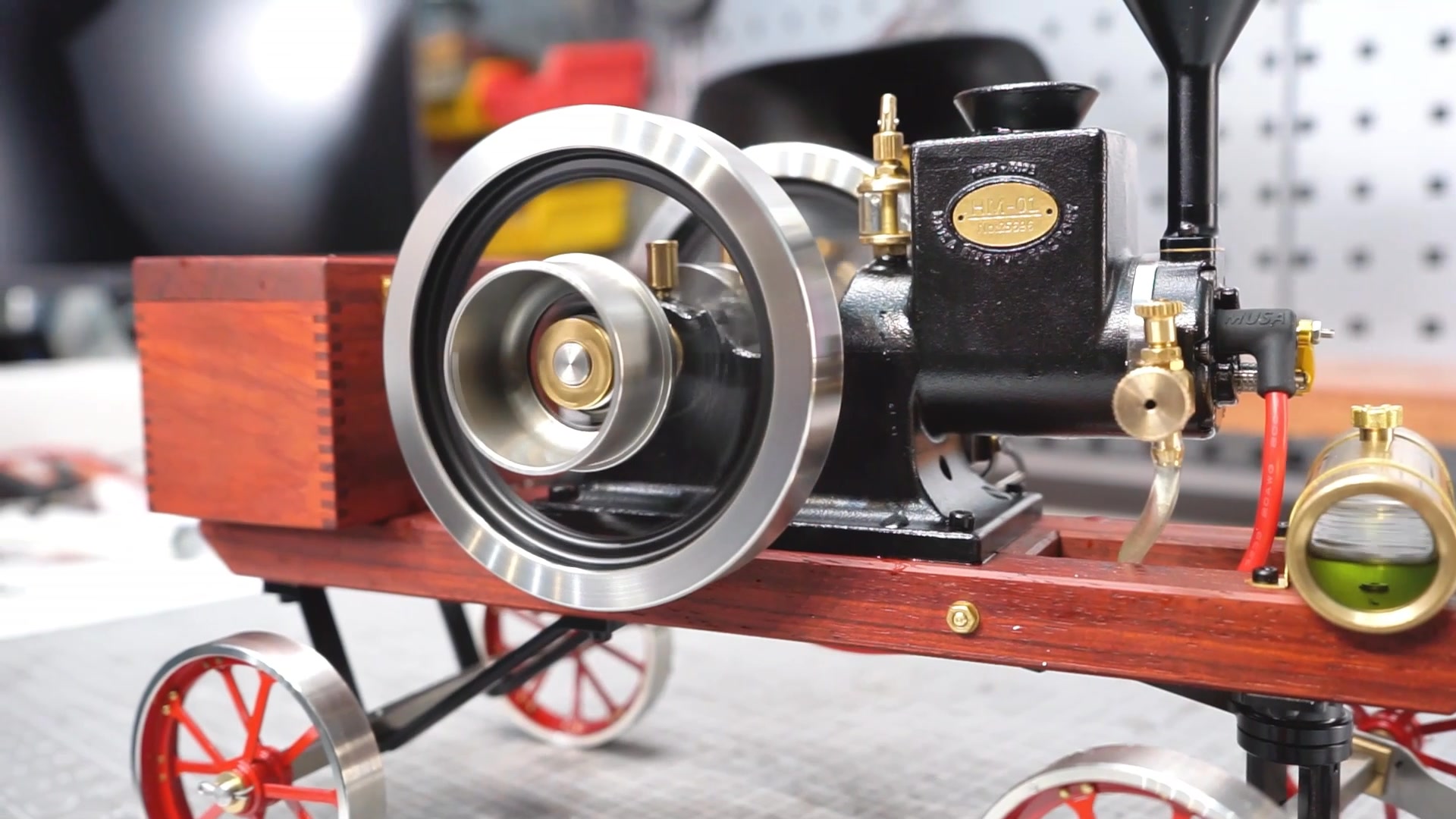Silence. Spark. Motion. 🛠️ Model: RETROL HM01 Hit & Miss Engine ⚙️Deep ...