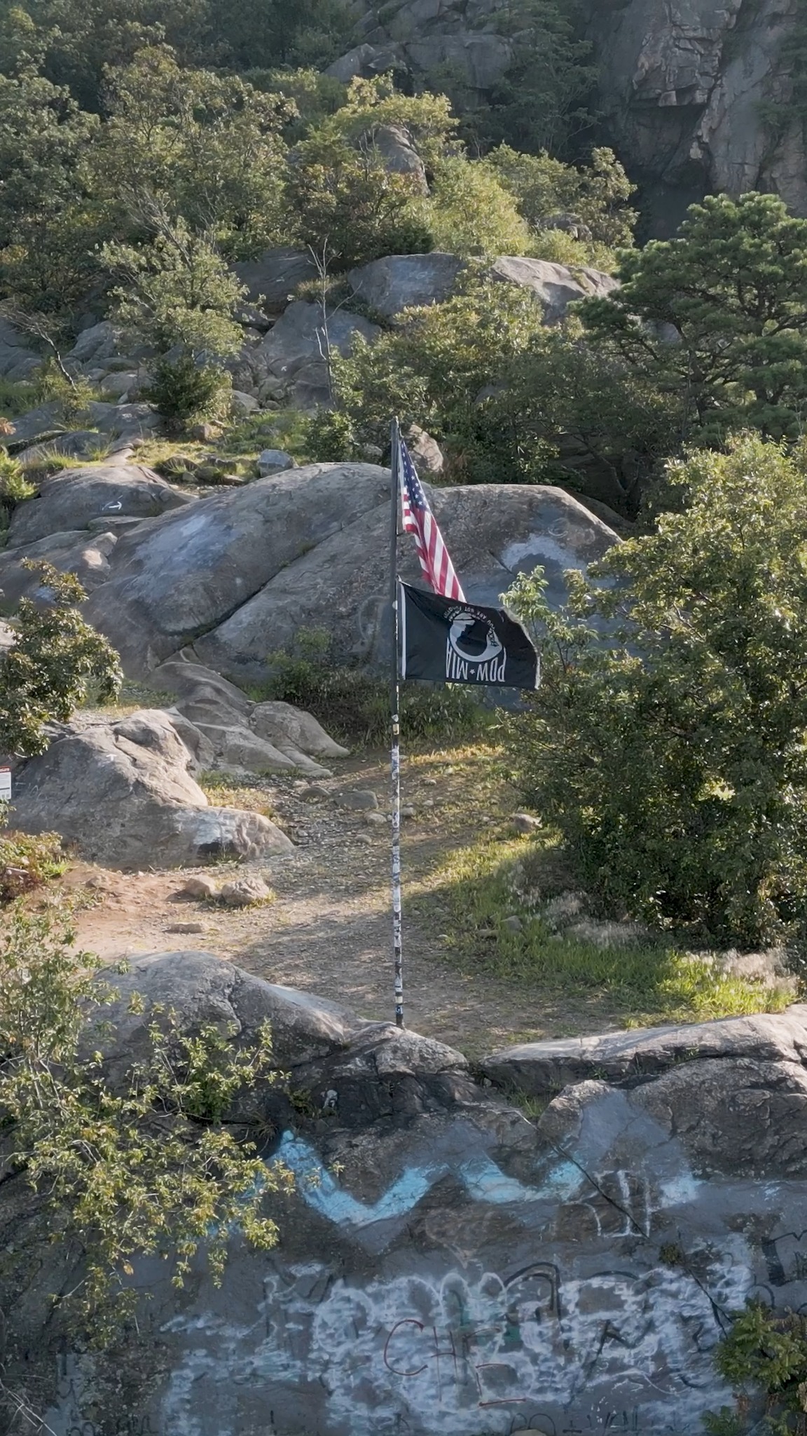 Thanks to whoever put up the new flag on Breakneck Ridge — and no ...