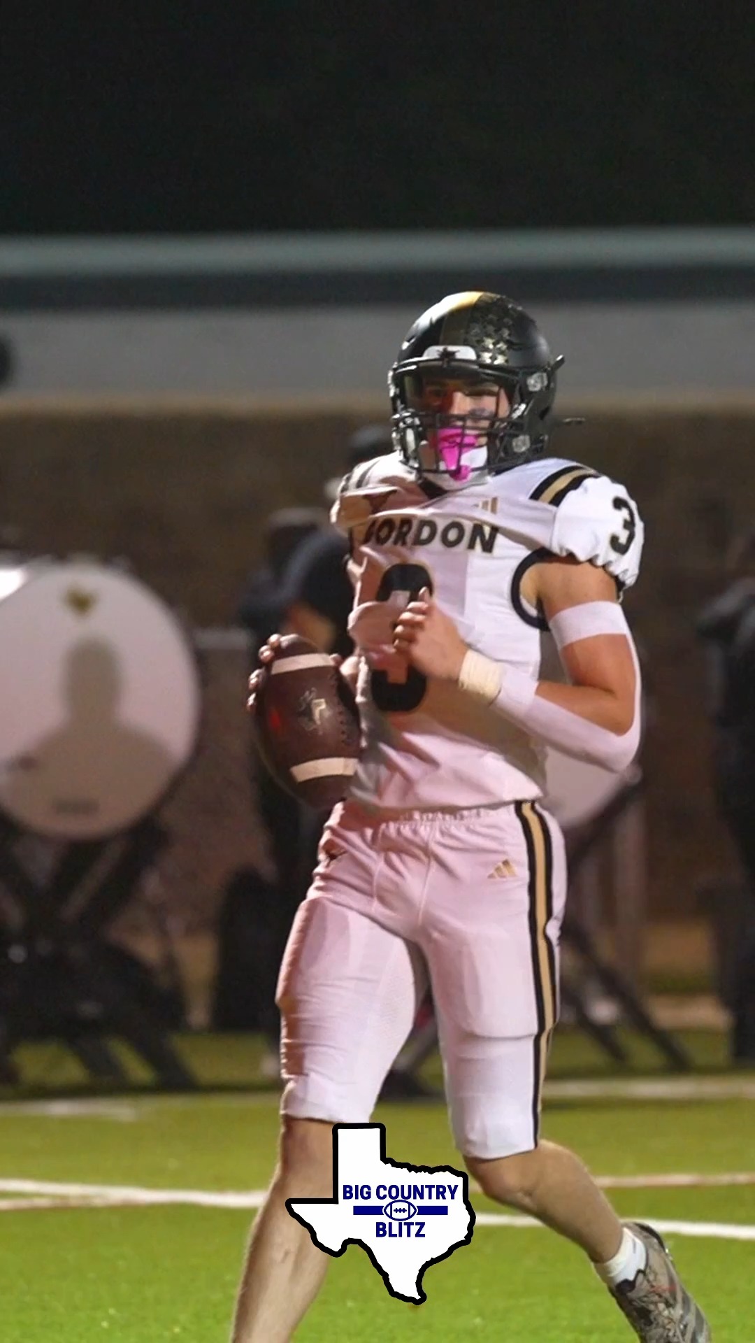 Stryker Reed takes it to the house in the first quarter of Gordon's 66 ...