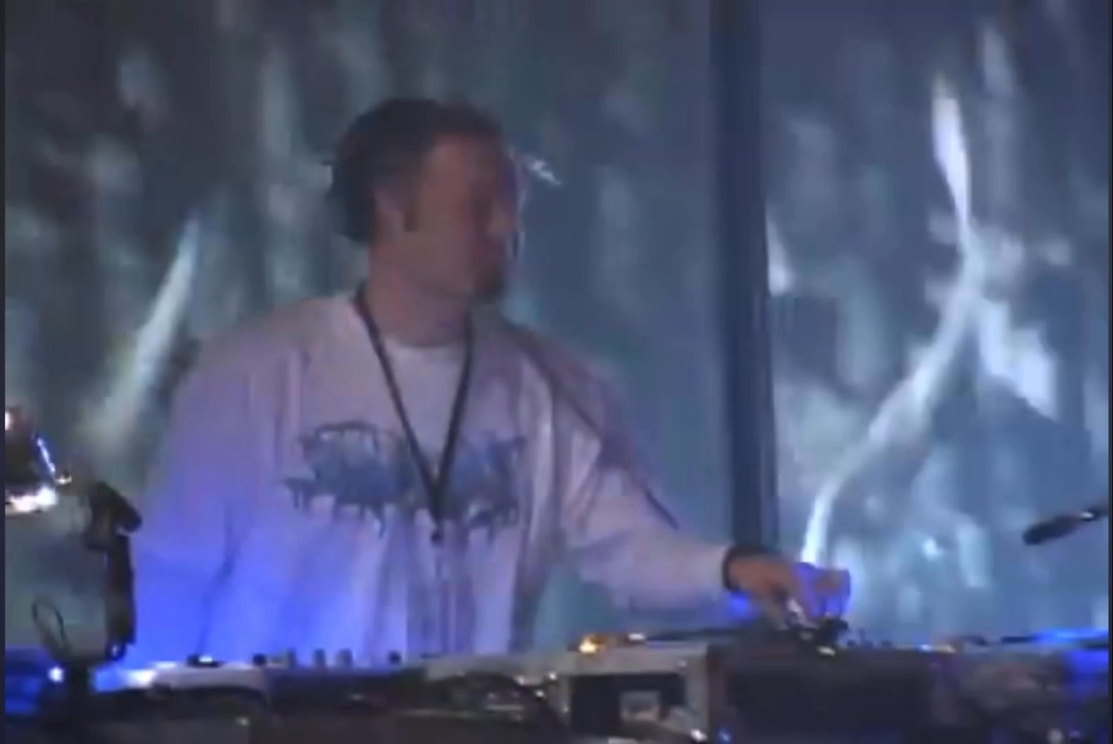 DJ Shadow - High Noon (Live) Live version finale of High Noon