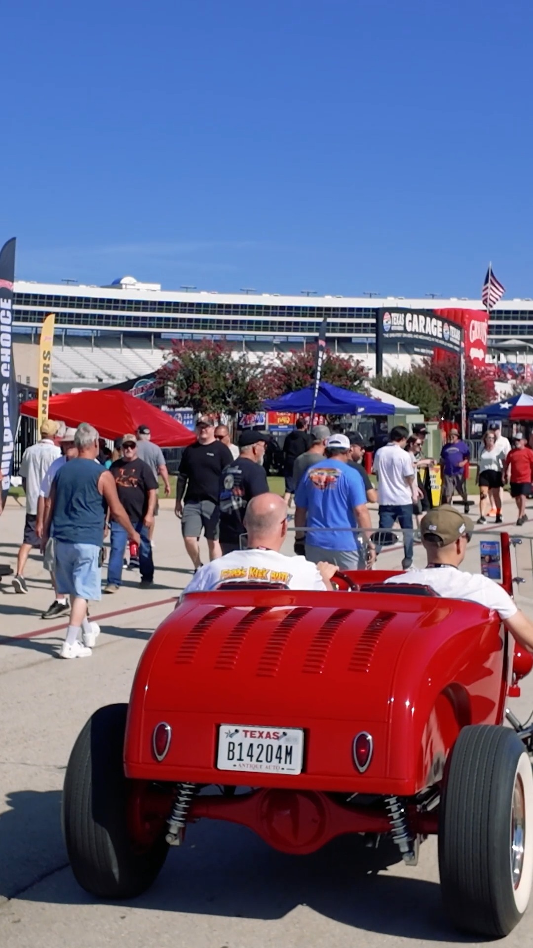 Sunday Funday, Texas Style 🔥 It's the final day of the Goodguys 32nd ...