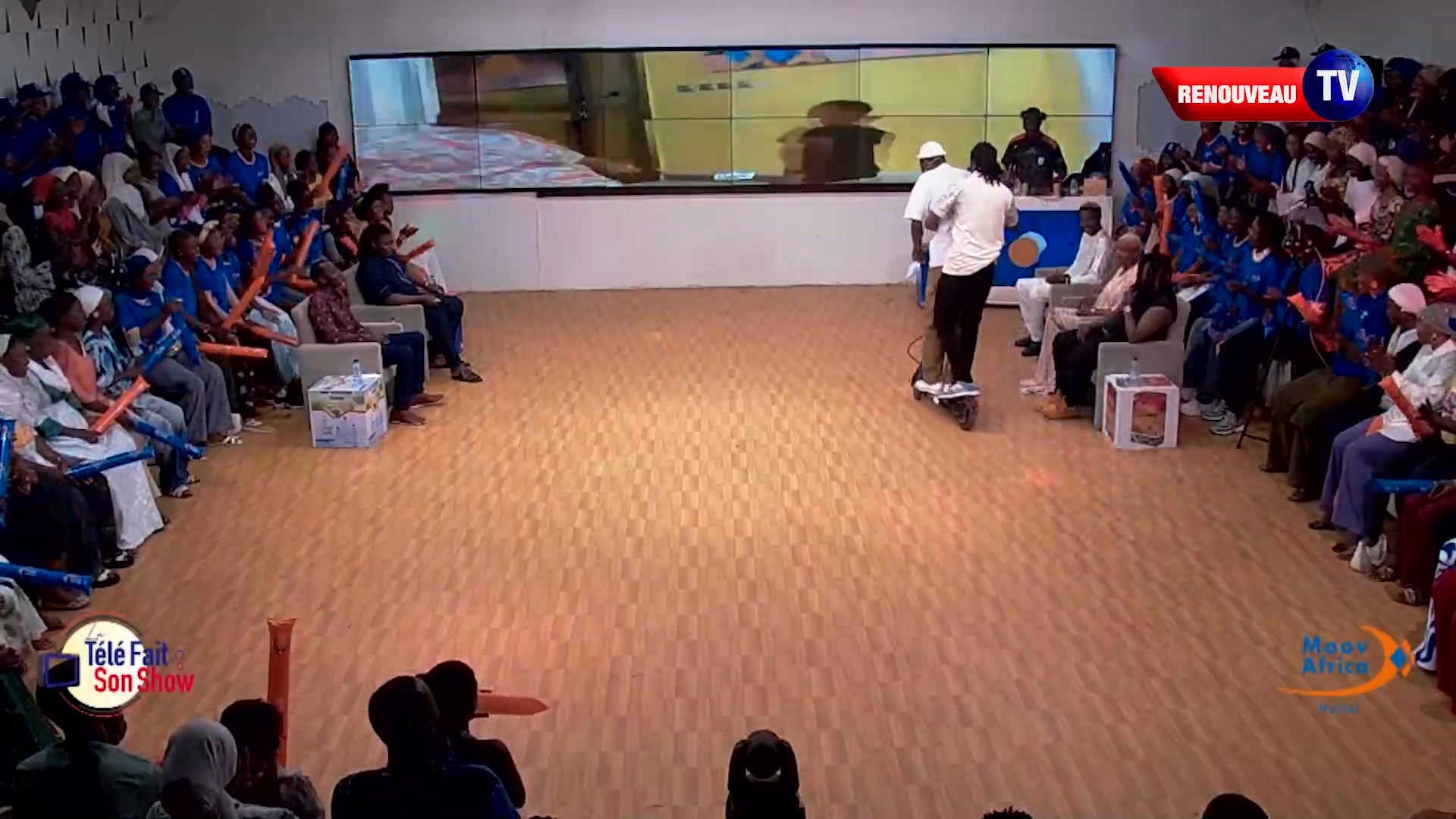 L’entrée spectaculaire de Plaisir. | TFSS | Renouveau TV