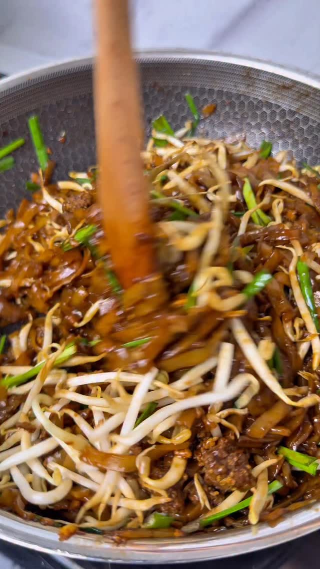 KUEW TEOW GORENG DAGING Dalam video ni sis goreng 2 pack kuew teow ...