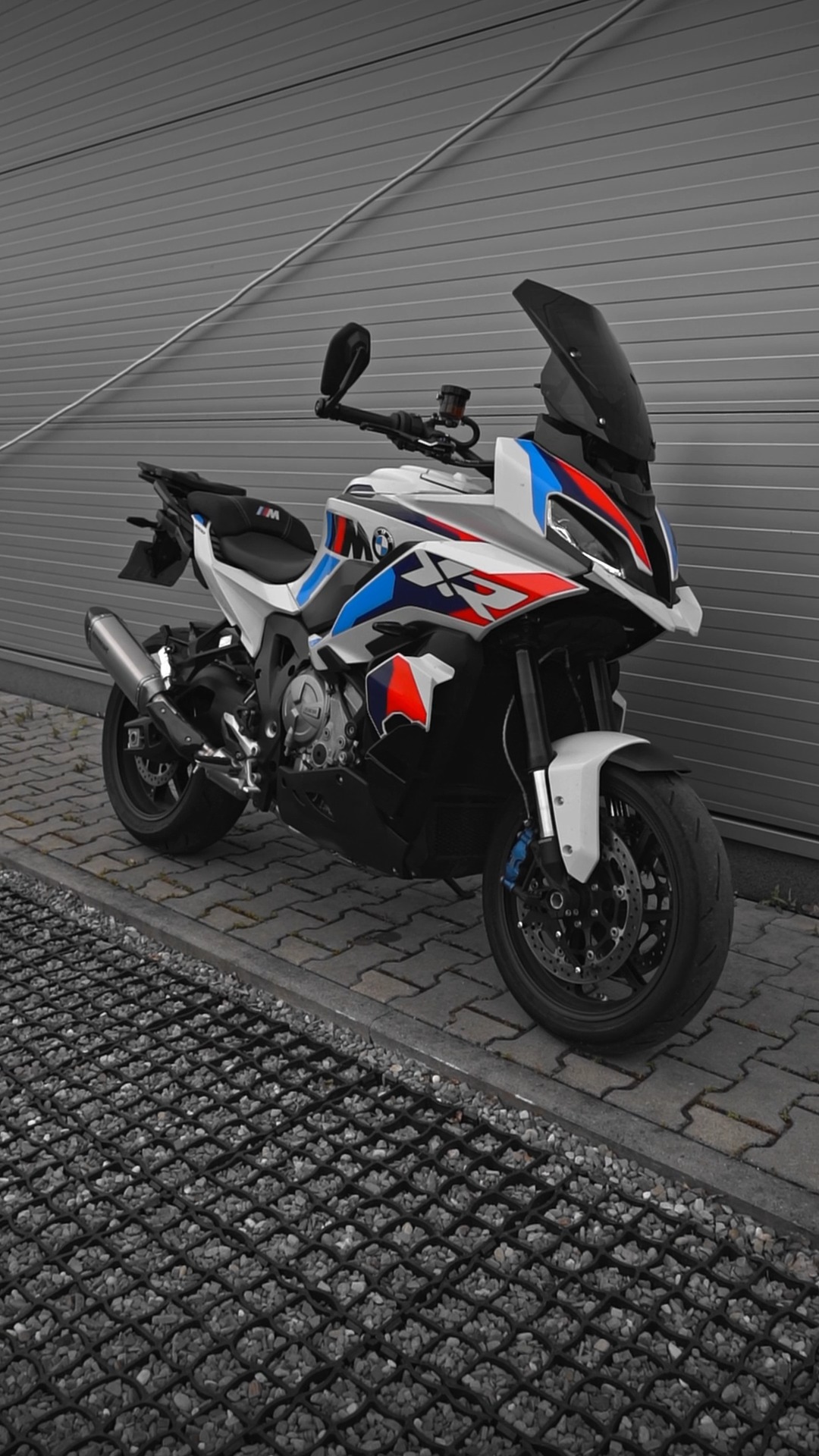 BMW S1000XR & Full Exhaust Dominator HP6 EX - Sound